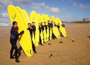 To be able to take the crest of the wave this is necessary to learn to surf newquay