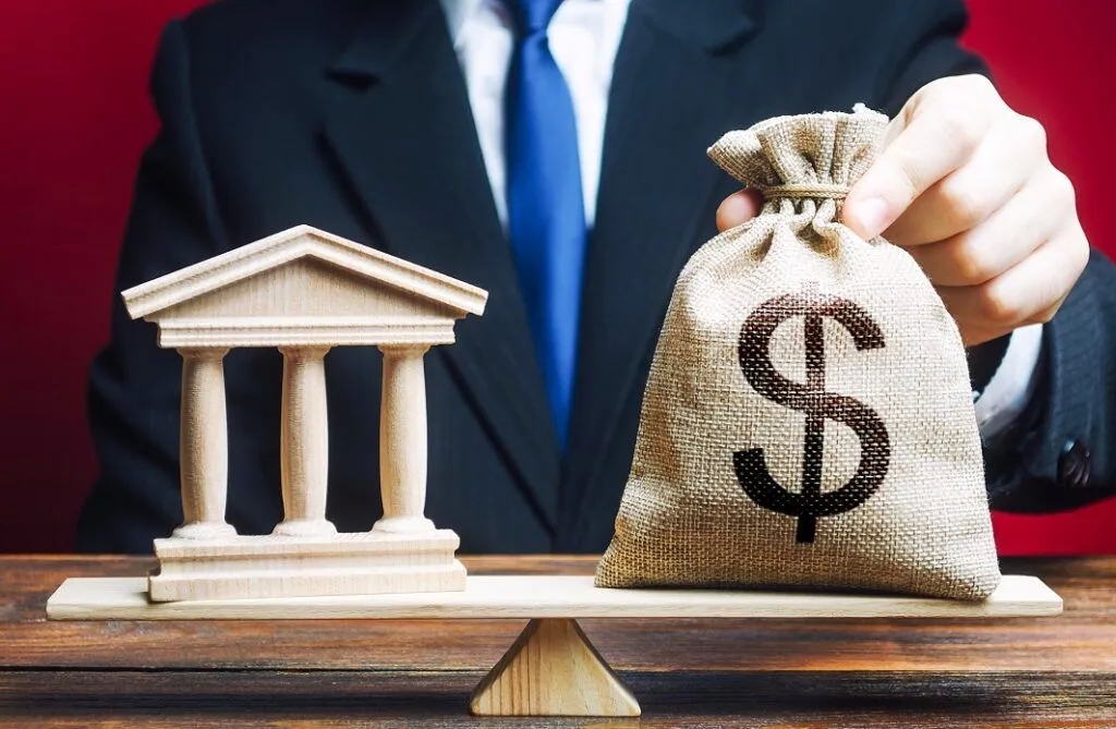 Exclusive Money Lender Service fees: What you should expect