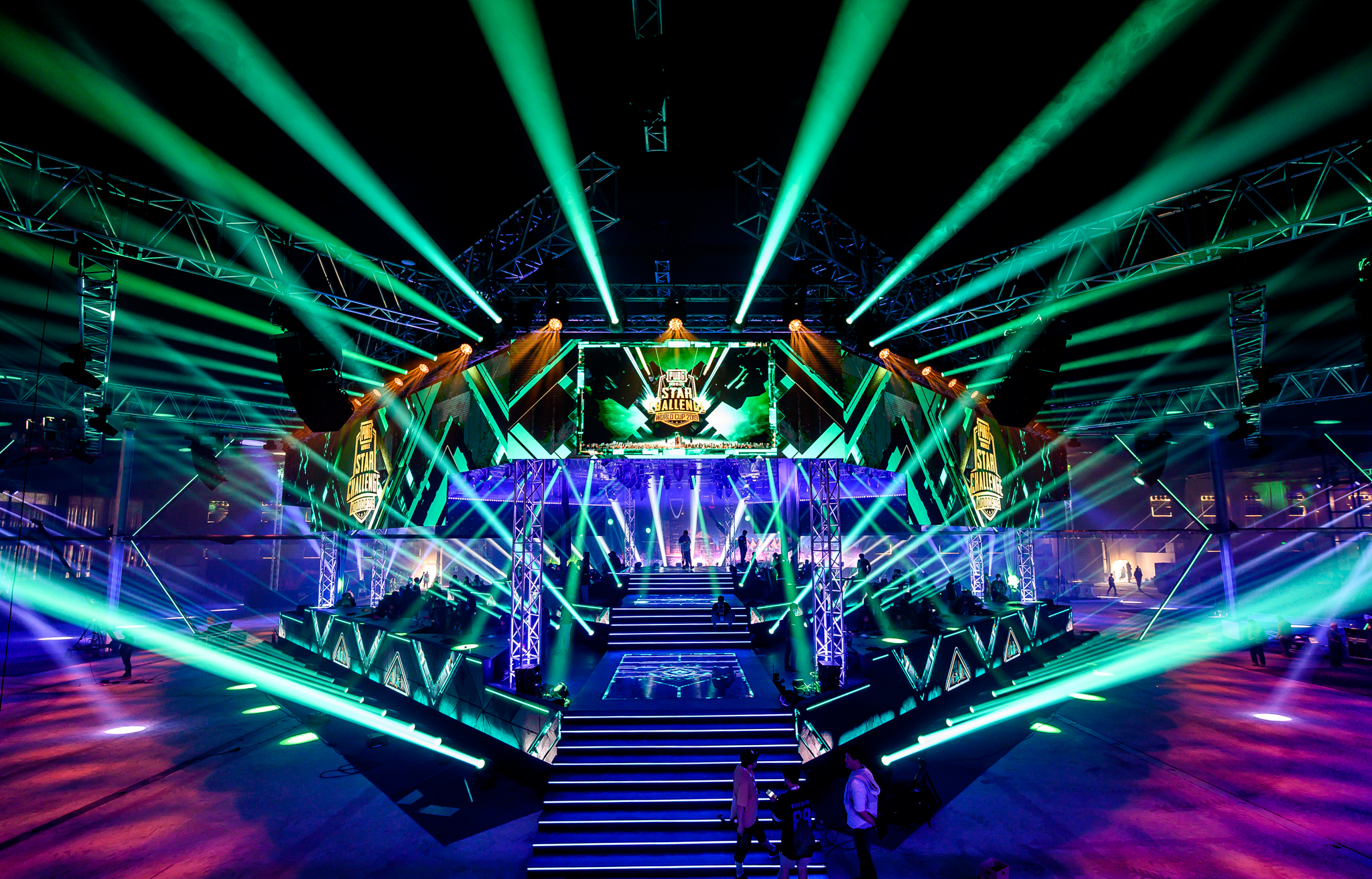 Top Tips for Choosing a Reliable Commercial Lighting Distributor