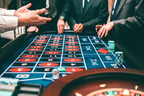 Online Monopoly: Strategies for Virtual Real Estate Magnates